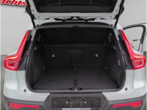 Volvo XC40 B3 B DKG Plus Black Edition