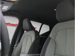 Volvo XC40 B3 B DKG Plus Black Edition