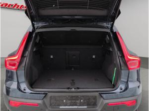 Volvo XC40 B3 B DKG Plus Black Edition.