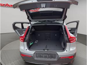 Volvo XC40 B3 B DKG Plus Black Edition
