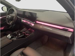 BMW 520 d xDrive Touring M Sport Standheizung AHK *Nur im März*