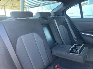 BMW 318 318i Limousine M-Sportpaket RFK GARANTIE-01/2030