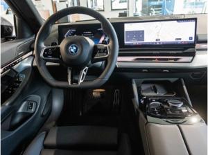 BMW 530 5 Touring (G61)