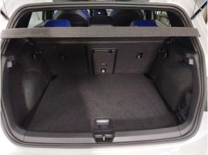 Volkswagen Golf VIII 2.0 TSI DSG 4M. R AKRA Pano Harman Kardon Navi IQ.Light