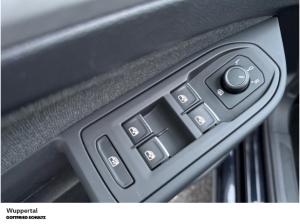 Volkswagen Golf 1.5 TSI Life NAVI KAM LED SHZ PDC LM