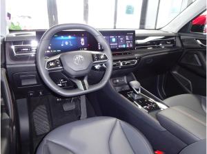 MG HS Luxury Hybrid +