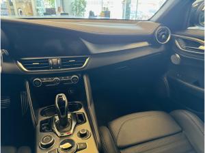 Alfa Romeo Giulia Veloce 2.0 Turbo Q4 AT Verfügbar Abholung Mannheim