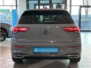 Volkswagen Golf VIII 1.5 eTSI Style DSG LED Kamera Lenkradhzg