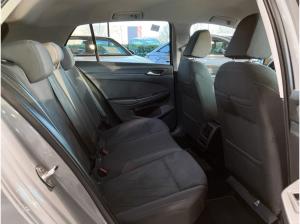 Volkswagen Golf VIII 1.5 eTSI Style DSG LED Kamera Lenkradhzg