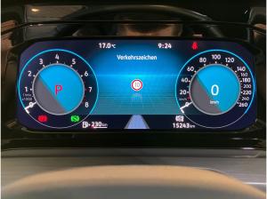 Volkswagen Golf VIII 1.5 eTSI Style DSG LED Kamera Lenkradhzg