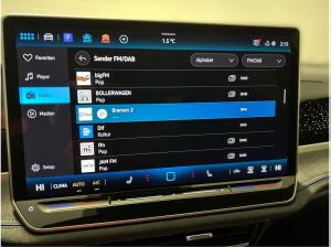 Volkswagen Passat Variant 2.0 TDI DSG R-line CarPlay Pano
