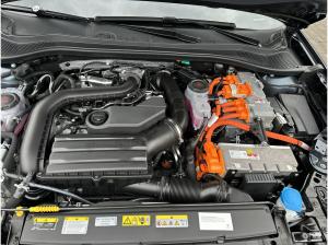 Cupra Leon Leon Sportstourer VZ 1.5 e-HYBRID 200 kW (272 PS) 6-Gang-DSG