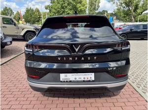 VinFast VF8 AWD Plus