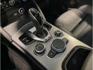 Alfa Romeo Stelvio Veloce Q4 2.0 PANORAMA+PDC+KAMERA+CARPLAY