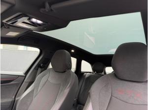 Volkswagen ID.7 Tourer - GTX 250 kW 4M WÄRMEPUMPE NAVI PANO AHK KAMERA LED