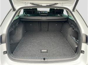 Skoda Octavia Combi Balance 1,5 TSI DSG PanSD AHK StHZ