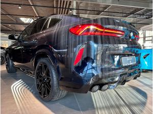 BMW X6 M Competition. CARBONSCHWARZ. INNO. COMFORT+.