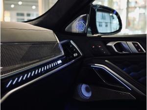 BMW X6 M Competition. CARBONSCHWARZ. INNO. COMFORT+.