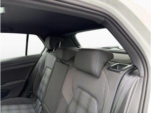 Volkswagen Golf VIII GTE 1.4 eHybrid DSG NAVI ACC SHZ LED