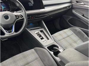 Volkswagen Golf VIII GTE 1.4 eHybrid DSG NAVI ACC SHZ LED