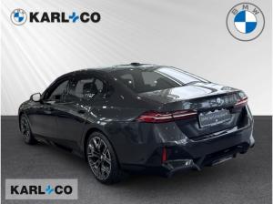 BMW 530 e M SPORT 20" INNOVATIONSPAKET DRIVING ASSIST PLUS HARMAN/KARDON