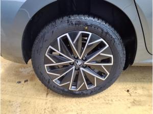 Skoda Kamiq Tour 1.0 TSI DSG AHK Navi Matrix VC RFK // SOFORT VERFÜGBAR!!