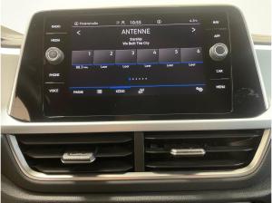 Volkswagen T-Roc GOAL 2.0 TDI 110kW DSG-AHK Rear View Navi IQ.Drive 8-fach bereift SHZ CarPlay LED Plus