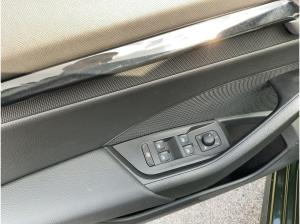 Skoda Octavia Sportline 1,5 TSI DSG mHEV  + Individuallackierung Khaki-Grün Metallic + sofort verfügbar