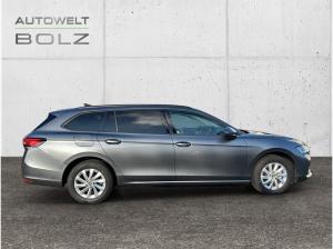 Skoda Superb Combi Essence 2.0 TDI NAVI SHZ ACC KAMERA LED JAHRESWAGEN