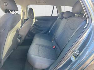 Skoda Superb Combi Essence 2.0 TDI NAVI SHZ ACC KAMERA LED JAHRESWAGEN