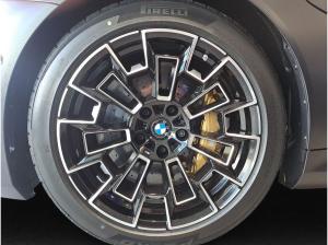 BMW M5 xDrive , 4-türig