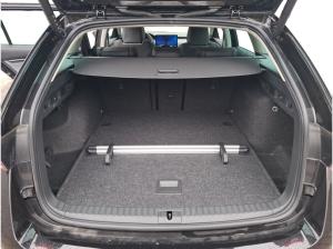 Skoda Octavia Combi 2.0 TDI Selection LED 360 ACC 4xSHZ