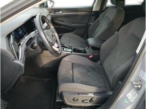 Volkswagen Golf VIII Style 1.5 eTSI DSG / Navi, LED+, RFK