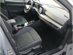Volkswagen Golf VIII Style 1.5 eTSI DSG / Navi, LED+, RFK