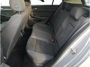 Volkswagen Golf VIII Style 1.5 eTSI DSG / Navi, LED+, RFK