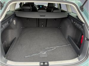 Volkswagen Passat Variant 1.5eTSI DSG Busisness AHK