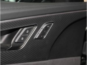 Audi RS Q8 Performance 	 HD-Matrix Keramik RS-Abgas AHK Pano HuD