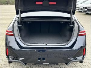 BMW i5 xDrive40 Limousine M Sport Pro Head-Up DAB