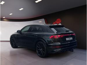 Audi Q8 (4MT)