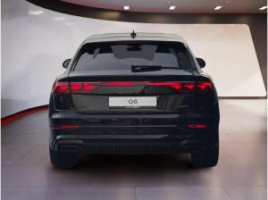 Audi Q8 (4MT)