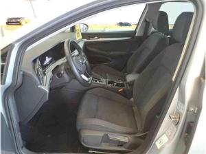 Volkswagen Golf Variant Life 2.0 TDI DSG / Navi, LED, ACC