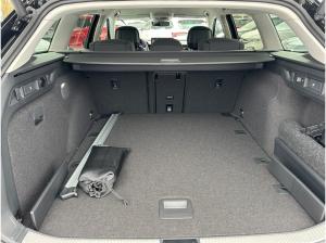 Skoda Superb Combi 2.0 TDI DSG 4x4 Selection +AHK+CANTON+HEAD_UP+MATRIX+360°+ACC+