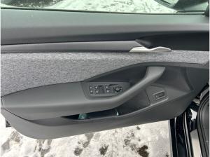 Skoda Superb Combi 2.0 TDI DSG 4x4 Selection +AHK+CANTON+HEAD_UP+MATRIX+360°+ACC+