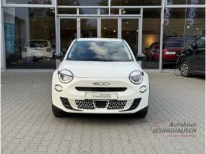 Fiat 600e Red+Rückfahrkam.+LED+Sitzheiz.+Navi Digitales Cockpit Soundsystem LED Apple CarPlay