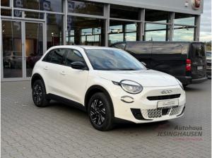 Fiat 600e Red+Rückfahrkam.+LED+Sitzheiz.+Navi Digitales Cockpit Soundsystem LED Apple CarPlay