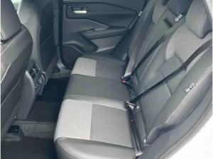 Nissan Qashqai N-Connecta 1.3DIG-T Xtronic Head Up Navi