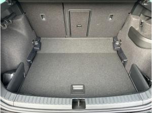 Skoda Karoq Balance 1,5 TSI DSG ACC PDC SHZ AHK *SONDERAKTION*