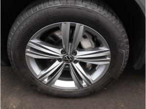 Volkswagen Touareg Elegance 3.0TDI 4M DSG / Pano, 360°, AHK