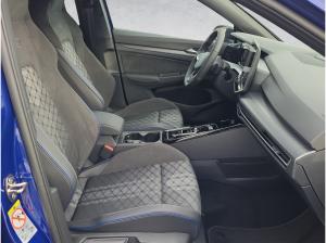 Volkswagen Golf R-Line 1.5 eTSI DSG *BlackStyle*AHK*LED+*