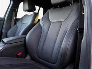 BMW 330 xDrive M-Sport Touring AHK PANO ACC AdLED KoZg